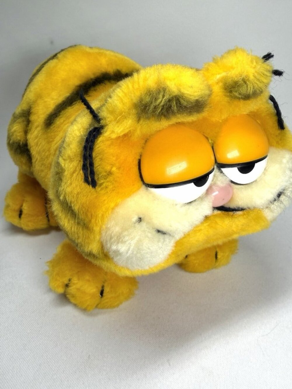 Vintage Garfield Cat 1981 Plush Stuffed Toy Standing Side Eye No Dakin Tush Tag